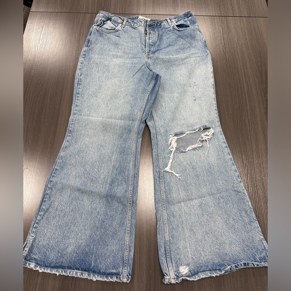 We the Free Women's Distressed Blue Jeans